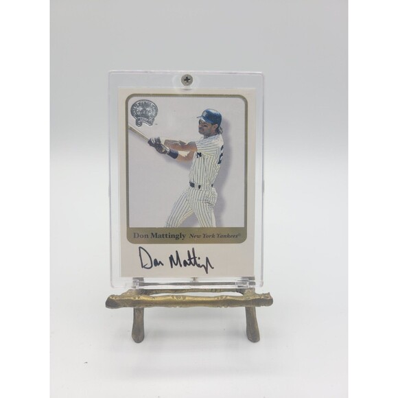2001 Fleer Greats of the Game - Don Mattingly- Autographs- New York Yankees - Picture 1 of 3
